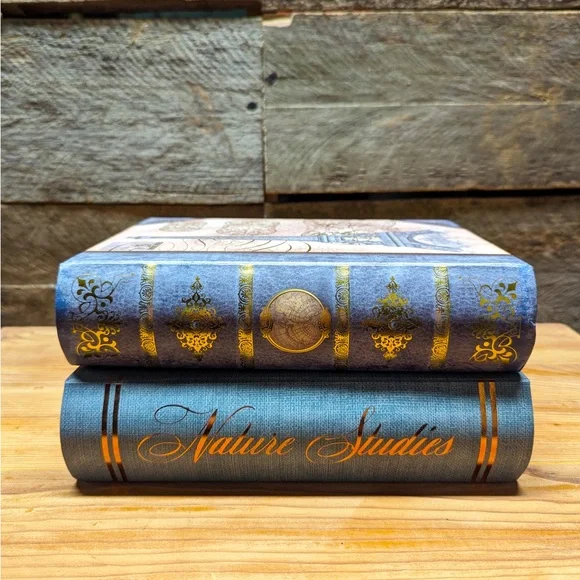 Pair of decorative book keepsake boxes. Nature and Paris themed. - Picture 2 of 9